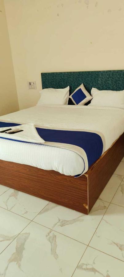 Spot On Sri Krish Hotel Vellore Exteriör bild